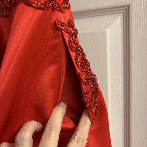 NWT Red Beaded Satin Lace Off Shoulder Ball Gown. White By Soieblu. Formal. Sz L - Picture 13 of 15